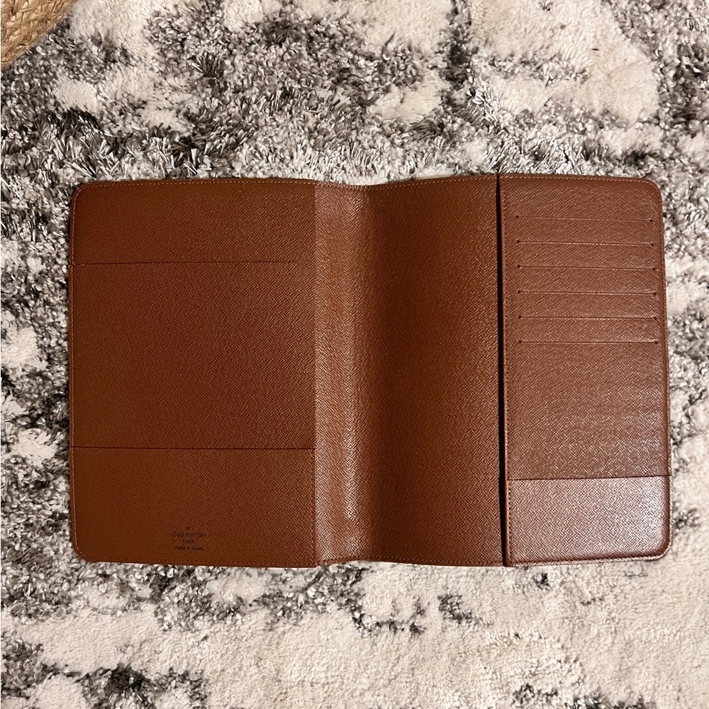 Louis Vuitton Desk Agenda Cover - Picture 2 of 11